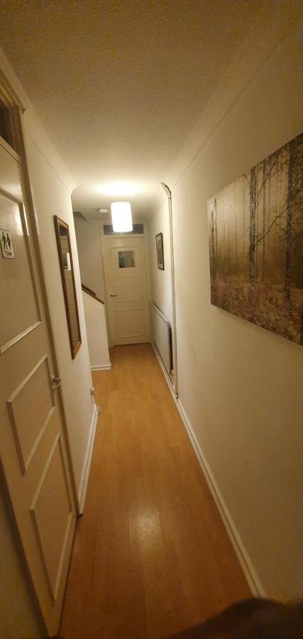 Spacious And Serene Stay Near Milton Keynes Centre Willen Exterior photo